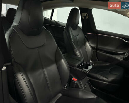 Белый Тесла Модель С, объемом двигателя 0 л и пробегом 140 тыс. км за 14950 $, фото 31 на Automoto.ua