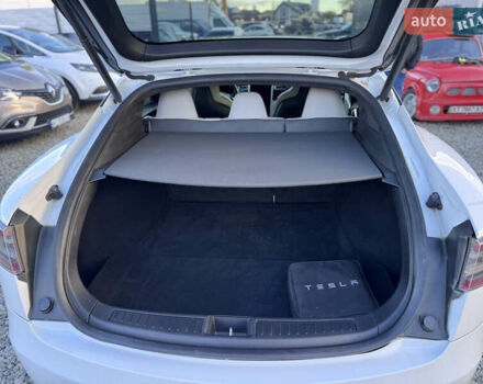 Тесла Модель С 2016 у Івано-Франківську на Automoto.ua Білий Тесла Модель С, об'ємом двигуна 0 л та пробігом 182 тис. км за 16500 $, фото 30 на Automoto.ua