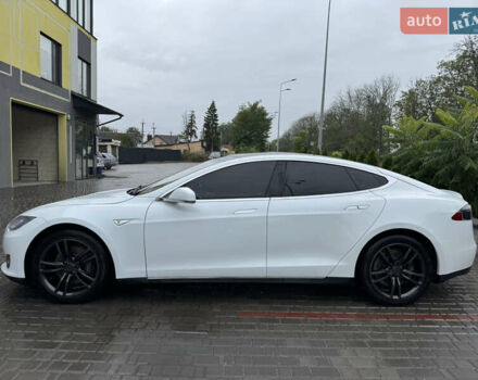 Білий Тесла Модель С, об'ємом двигуна 0 л та пробігом 134 тис. км за 16500 $, фото 6 на Automoto.ua