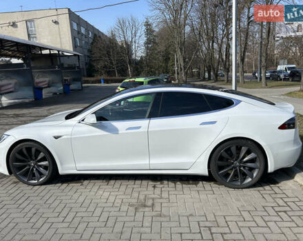 Білий Тесла Модель С, об'ємом двигуна 0 л та пробігом 70 тис. км за 23500 $, фото 5 на Automoto.ua