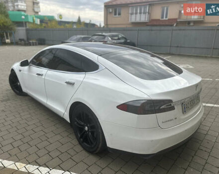 Белый Тесла Модель С, объемом двигателя 0 л и пробегом 207 тыс. км за 13999 $, фото 4 на Automoto.ua