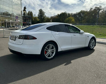 Білий Тесла Модель С, об'ємом двигуна 0 л та пробігом 105 тис. км за 15900 $, фото 3 на Automoto.ua