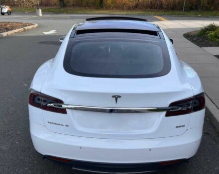 Білий Тесла Модель С, об'ємом двигуна 0 л та пробігом 74 тис. км за 11900 $, фото 4 на Automoto.ua