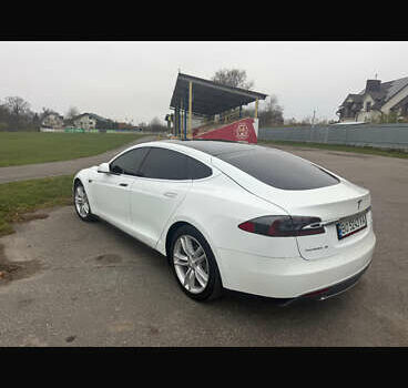 Білий Тесла Модель С, об'ємом двигуна 0 л та пробігом 106 тис. км за 12800 $, фото 15 на Automoto.ua