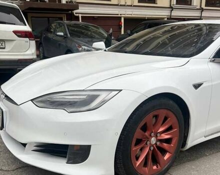 Белый Тесла Модель С, объемом двигателя 0 л и пробегом 80 тыс. км за 23500 $, фото 8 на Automoto.ua