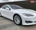 Белый Тесла Модель С, объемом двигателя 0 л и пробегом 64 тыс. км за 16800 $, фото 10 на Automoto.ua