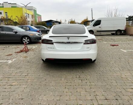 Белый Тесла Модель С, объемом двигателя 0 л и пробегом 196 тыс. км за 13000 $, фото 4 на Automoto.ua