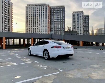 Білий Тесла Модель С, об'ємом двигуна 0 л та пробігом 111 тис. км за 25800 $, фото 27 на Automoto.ua