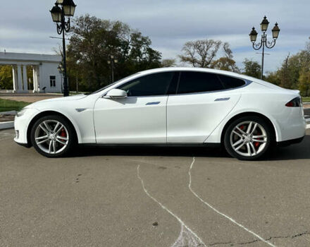 Білий Тесла Модель С, об'ємом двигуна 0 л та пробігом 105 тис. км за 15900 $, фото 6 на Automoto.ua