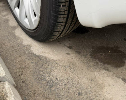 Білий Тесла Модель С, об'ємом двигуна 0 л та пробігом 137 тис. км за 14900 $, фото 8 на Automoto.ua