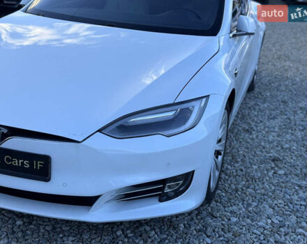 Тесла Модель С 2016 у Івано-Франківську на Automoto.ua Білий Тесла Модель С, об'ємом двигуна 0 л та пробігом 182 тис. км за 16500 $, фото 19 на Automoto.ua