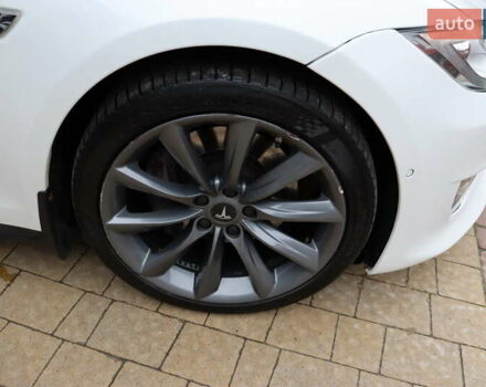 Тесла Модель С 2016 у Львові на Automoto.ua Білий Тесла Модель С, об'ємом двигуна 0 л та пробігом 86 тис. км за 20900 $, фото 10 на Automoto.ua