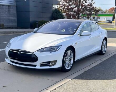 Белый Тесла Модель С, объемом двигателя 0 л и пробегом 71 тыс. км за 8700 $, фото 2 на Automoto.ua