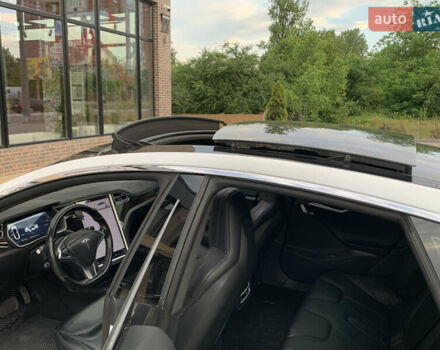 Белый Тесла Модель С, объемом двигателя 0 л и пробегом 125 тыс. км за 16999 $, фото 27 на Automoto.ua