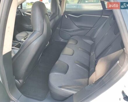 Белый Тесла Модель С, объемом двигателя 0 л и пробегом 198 тыс. км за 15999 $, фото 7 на Automoto.ua