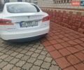 Белый Тесла Модель С, объемом двигателя 0 л и пробегом 100 тыс. км за 16500 $, фото 4 на Automoto.ua