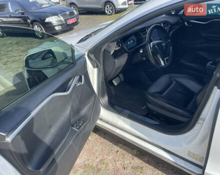 Белый Тесла Модель С, объемом двигателя 0 л и пробегом 189 тыс. км за 16500 $, фото 8 на Automoto.ua