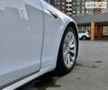Белый Тесла Модель С, объемом двигателя 0 л и пробегом 111 тыс. км за 25800 $, фото 24 на Automoto.ua