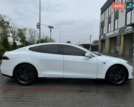 Білий Тесла Модель С, об'ємом двигуна 0 л та пробігом 134 тис. км за 16500 $, фото 7 на Automoto.ua