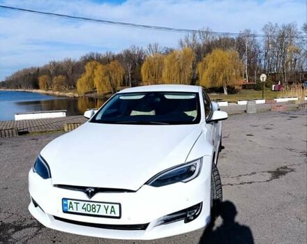 Белый Тесла Модель С, объемом двигателя 0 л и пробегом 120 тыс. км за 17999 $, фото 2 на Automoto.ua