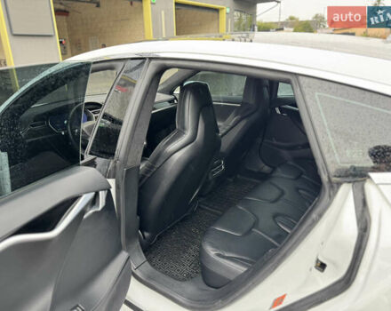 Білий Тесла Модель С, об'ємом двигуна 0 л та пробігом 134 тис. км за 15850 $, фото 14 на Automoto.ua