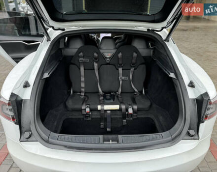 Білий Тесла Модель С, об'ємом двигуна 0 л та пробігом 134 тис. км за 15850 $, фото 16 на Automoto.ua