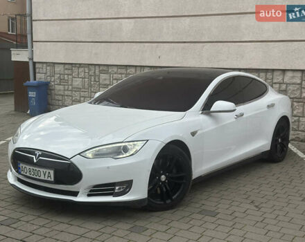 Белый Тесла Модель С, объемом двигателя 0 л и пробегом 207 тыс. км за 13999 $, фото 3 на Automoto.ua