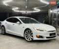 Белый Тесла Модель С, объемом двигателя 0 л и пробегом 61 тыс. км за 15500 $, фото 1 на Automoto.ua