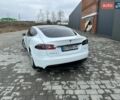 Белый Тесла Модель С, объемом двигателя 0 л и пробегом 136 тыс. км за 16000 $, фото 13 на Automoto.ua