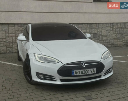 Белый Тесла Модель С, объемом двигателя 0 л и пробегом 207 тыс. км за 13999 $, фото 2 на Automoto.ua