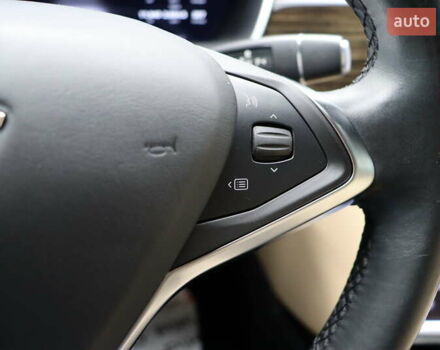 Тесла Модель С 2016 у Львові на Automoto.ua Білий Тесла Модель С, об'ємом двигуна 0 л та пробігом 86 тис. км за 20900 $, фото 18 на Automoto.ua