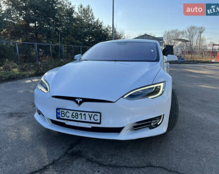 Белый Тесла Модель С, объемом двигателя 0 л и пробегом 171 тыс. км за 16600 $, фото 2 на Automoto.ua
