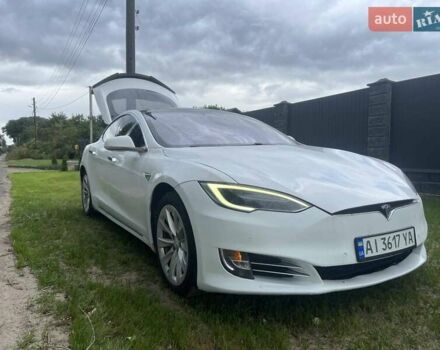 Білий Тесла Модель С, об'ємом двигуна 0 л та пробігом 240 тис. км за 13999 $, фото 3 на Automoto.ua