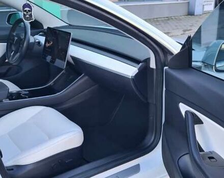 Білий Тесла Модель С, об'ємом двигуна 0 л та пробігом 118 тис. км за 14950 $, фото 10 на Automoto.ua