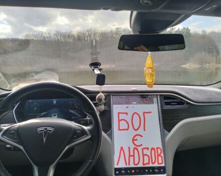 Белый Тесла Модель С, объемом двигателя 0 л и пробегом 150 тыс. км за 14900 $, фото 1 на Automoto.ua