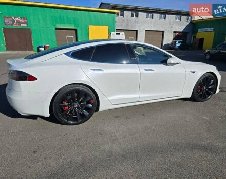 Білий Тесла Модель С, об'ємом двигуна 0 л та пробігом 165 тис. км за 17000 $, фото 2 на Automoto.ua