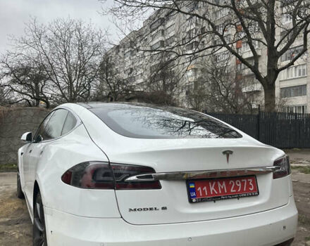 Білий Тесла Модель С, об'ємом двигуна 0 л та пробігом 156 тис. км за 14200 $, фото 6 на Automoto.ua