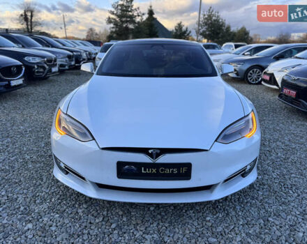 Тесла Модель С 2016 у Івано-Франківську на Automoto.ua Білий Тесла Модель С, об'ємом двигуна 0 л та пробігом 182 тис. км за 16500 $, фото 1 на Automoto.ua