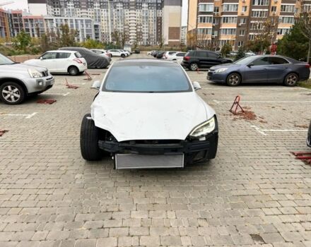 Белый Тесла Модель С, объемом двигателя 0 л и пробегом 196 тыс. км за 13000 $, фото 6 на Automoto.ua