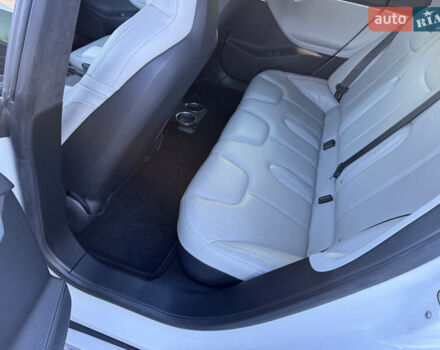 Тесла Модель С 2016 у Івано-Франківську на Automoto.ua Білий Тесла Модель С, об'ємом двигуна 0 л та пробігом 182 тис. км за 16500 $, фото 27 на Automoto.ua