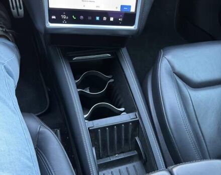 Белый Тесла Модель С, объемом двигателя 0 л и пробегом 98 тыс. км за 19300 $, фото 17 на Automoto.ua