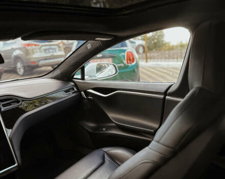 Белый Тесла Модель С, объемом двигателя 0 л и пробегом 96 тыс. км за 16990 $, фото 10 на Automoto.ua