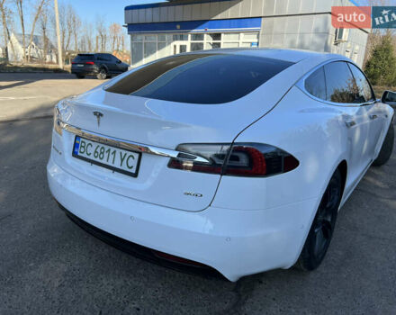 Белый Тесла Модель С, объемом двигателя 0 л и пробегом 171 тыс. км за 16600 $, фото 6 на Automoto.ua
