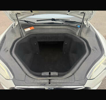 Білий Тесла Модель С, об'ємом двигуна 0 л та пробігом 106 тис. км за 12800 $, фото 21 на Automoto.ua