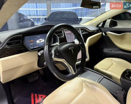 Белый Тесла Модель С, объемом двигателя 0 л и пробегом 61 тыс. км за 15500 $, фото 21 на Automoto.ua