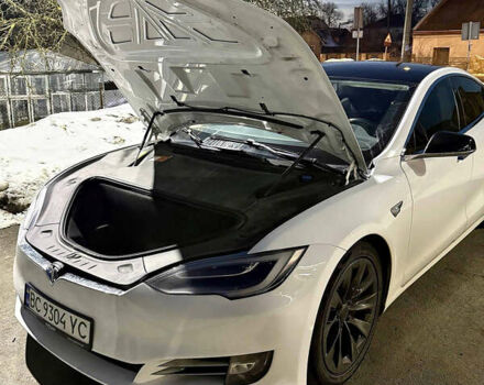 Белый Тесла Модель С, объемом двигателя 0 л и пробегом 218 тыс. км за 15400 $, фото 4 на Automoto.ua