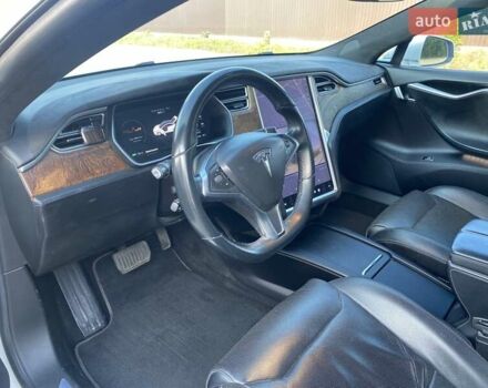 Білий Тесла Модель С, об'ємом двигуна 0 л та пробігом 120 тис. км за 18600 $, фото 20 на Automoto.ua