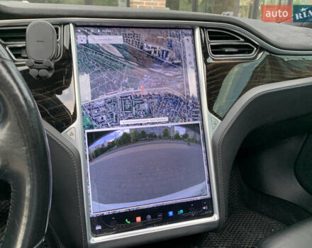 Белый Тесла Модель С, объемом двигателя 0 л и пробегом 125 тыс. км за 16999 $, фото 19 на Automoto.ua