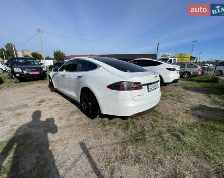 Белый Тесла Модель С, объемом двигателя 0 л и пробегом 189 тыс. км за 16500 $, фото 4 на Automoto.ua