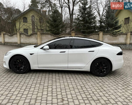 Белый Тесла Модель С, объемом двигателя 0 л и пробегом 199 тыс. км за 15499 $, фото 6 на Automoto.ua